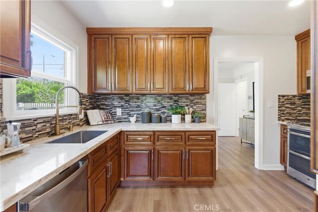 1993 N Marengo Avenue, Pasadena, CA 91103