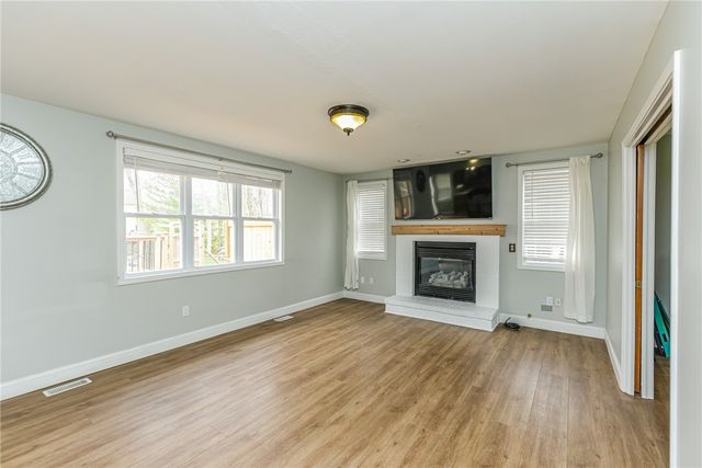 279 Macintosh Drive, Greece, NY 14626