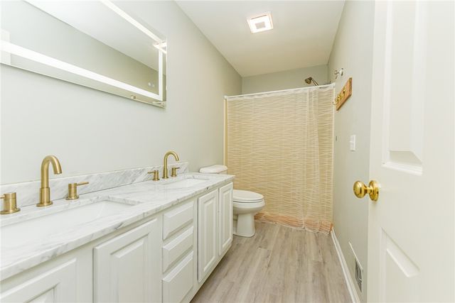 279 Macintosh Drive, Greece, NY 14626