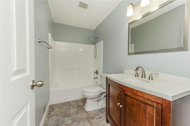 279 Macintosh Drive, Greece, NY 14626