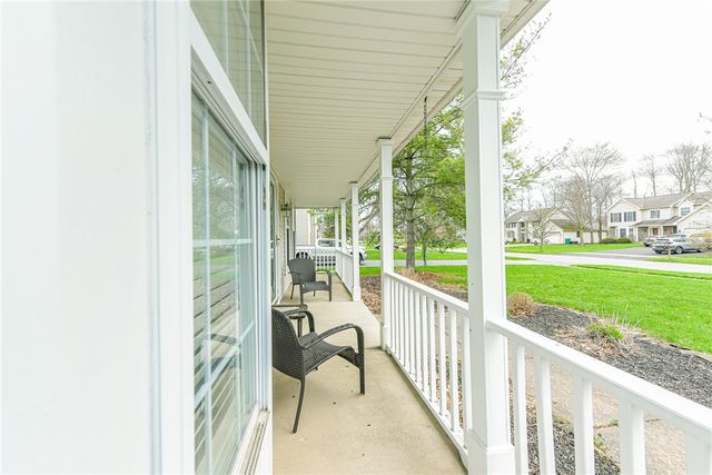 279 Macintosh Drive, Greece, NY 14626