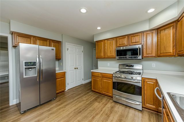 279 Macintosh Drive, Greece, NY 14626