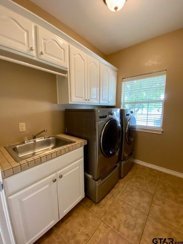23120 Saddle Ridge Ct., Lindale, TX 75771