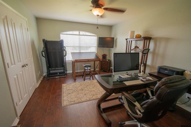23120 Saddle Ridge Ct., Lindale, TX 75771