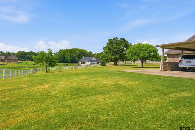 23120 Saddle Ridge Ct., Lindale, TX 75771