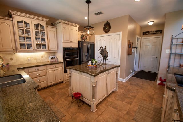 23120 Saddle Ridge Ct., Lindale, TX 75771