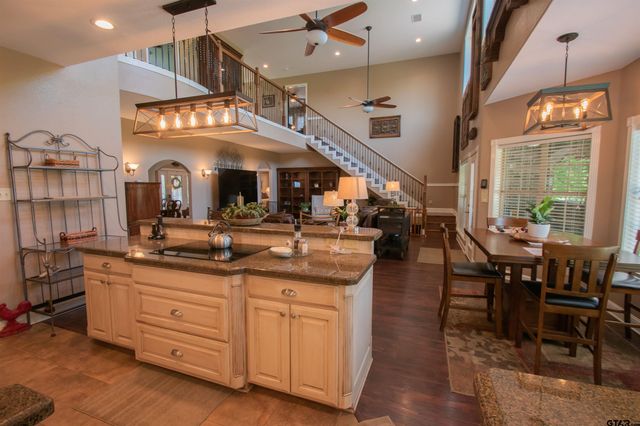 23120 Saddle Ridge Ct., Lindale, TX 75771