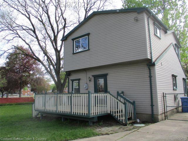 5656 Monroe Street, Dearborn Heights, MI 48125