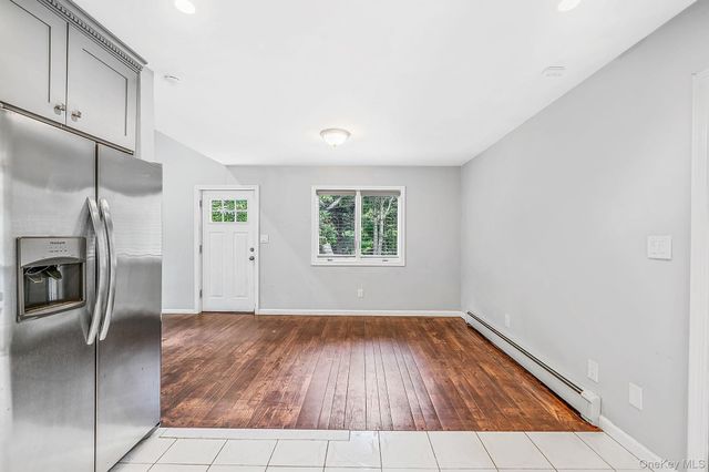 95 W Bartlett Road, Middle Island, NY 11953