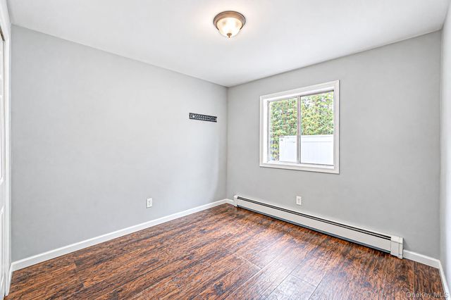 95 W Bartlett Road, Middle Island, NY 11953