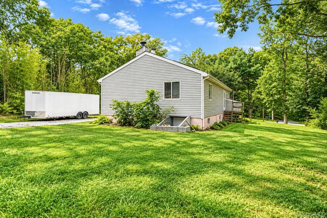 95 W Bartlett Road, Middle Island, NY 11953