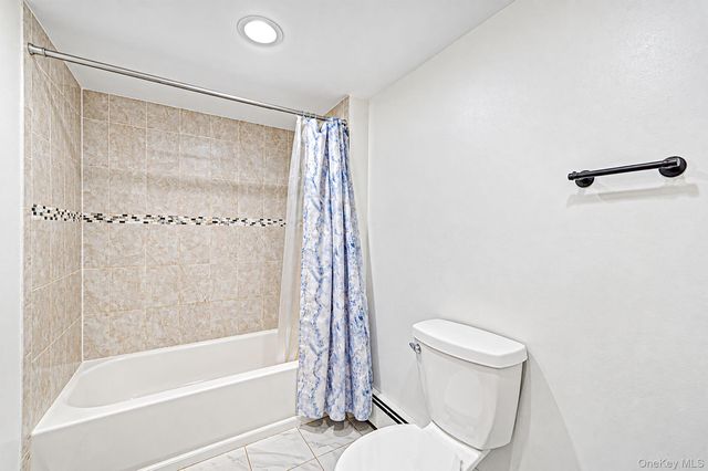 95 W Bartlett Road, Middle Island, NY 11953