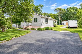 95 W Bartlett Road, Middle Island, NY 11953