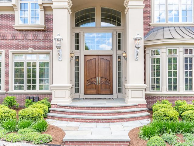 4N881 Old Farm Road, St. Charles, IL 60175