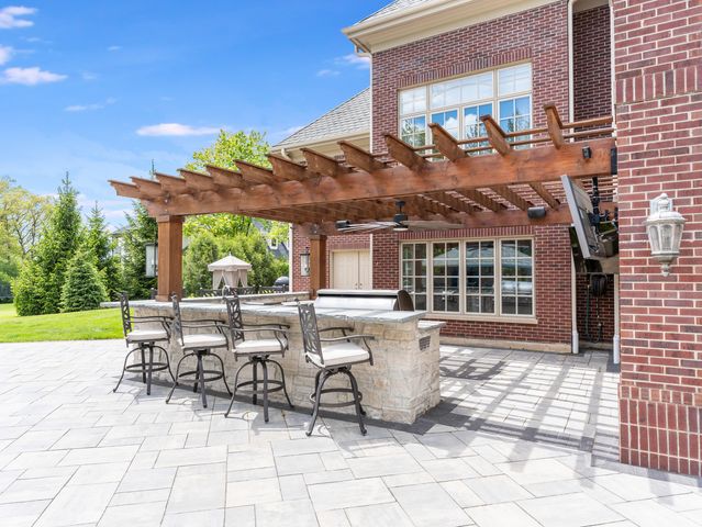 4N881 Old Farm Road, St. Charles, IL 60175