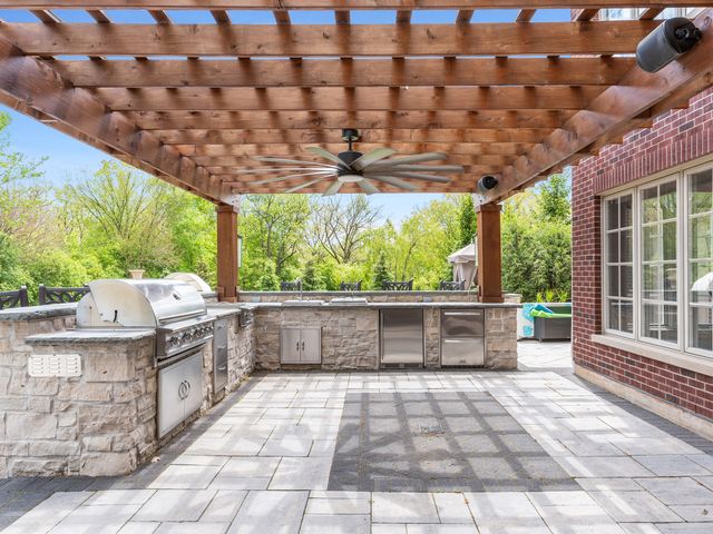 4N881 Old Farm Road, St. Charles, IL 60175