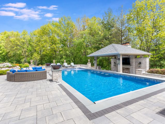 4N881 Old Farm Road, St. Charles, IL 60175