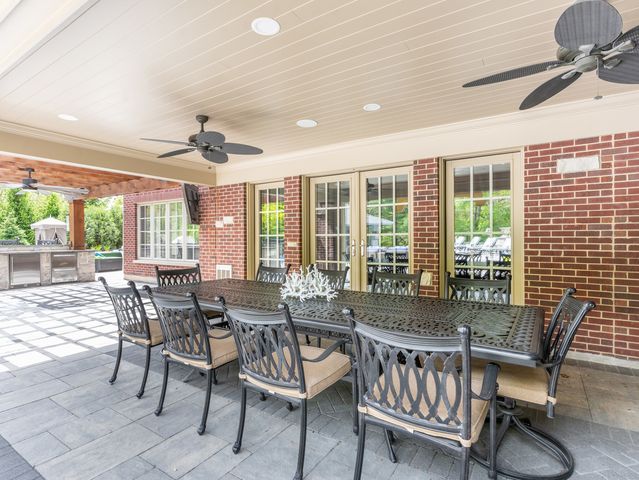 4N881 Old Farm Road, St. Charles, IL 60175