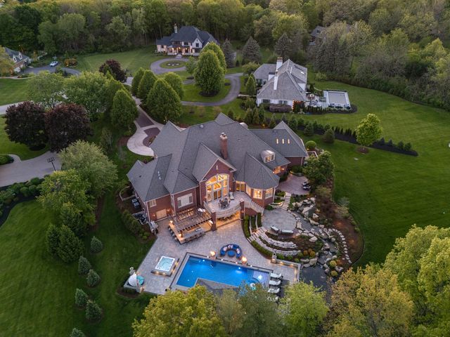 4N881 Old Farm Road, St. Charles, IL 60175