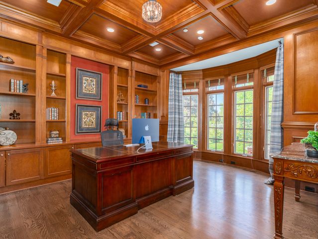 4N881 Old Farm Road, St. Charles, IL 60175