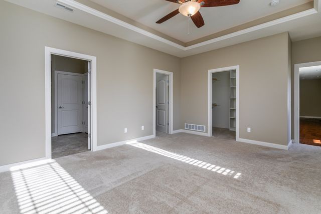 2000 BATES CREEK DR, Columbia, MO 65201