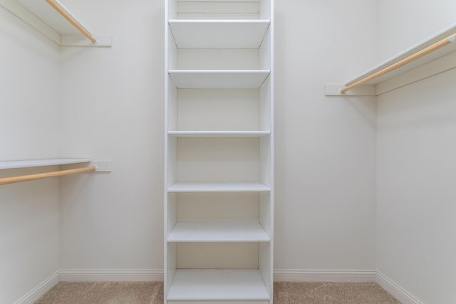 2000 BATES CREEK DR, Columbia, MO 65201