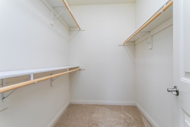 2000 BATES CREEK DR, Columbia, MO 65201