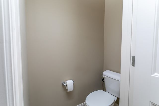 2000 BATES CREEK DR, Columbia, MO 65201