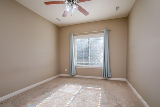 2000 BATES CREEK DR, Columbia, MO 65201