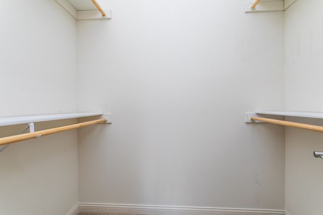 2000 BATES CREEK DR, Columbia, MO 65201