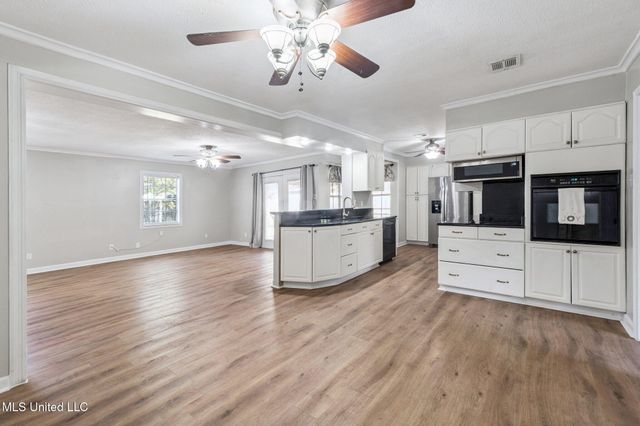 2807 Belair Street, Pascagoula, MS 39567