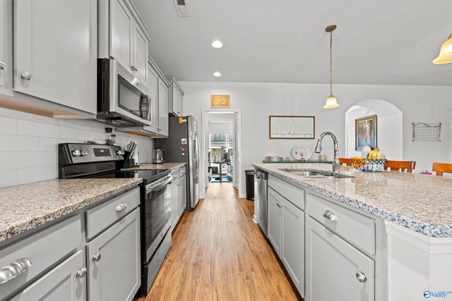 121 Sherwin Avenue, Huntsville, AL 35806