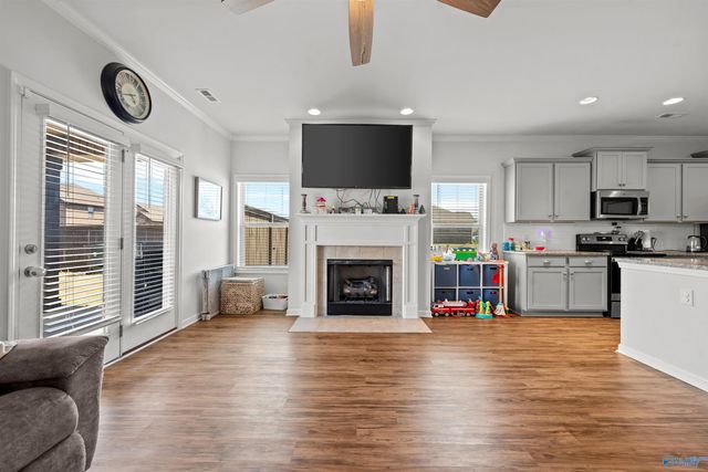 121 Sherwin Avenue, Huntsville, AL 35806