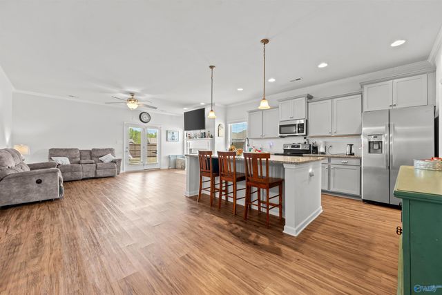 121 Sherwin Avenue, Huntsville, AL 35806