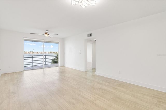 7922 SAILBOAT KEY BOULEVARD S 206, South Pasadena, FL 33707