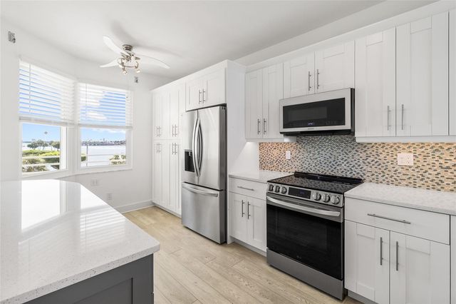 7922 SAILBOAT KEY BOULEVARD S 206, South Pasadena, FL 33707