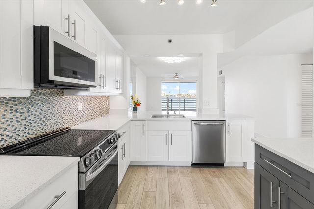 7922 SAILBOAT KEY BOULEVARD S 206, South Pasadena, FL 33707