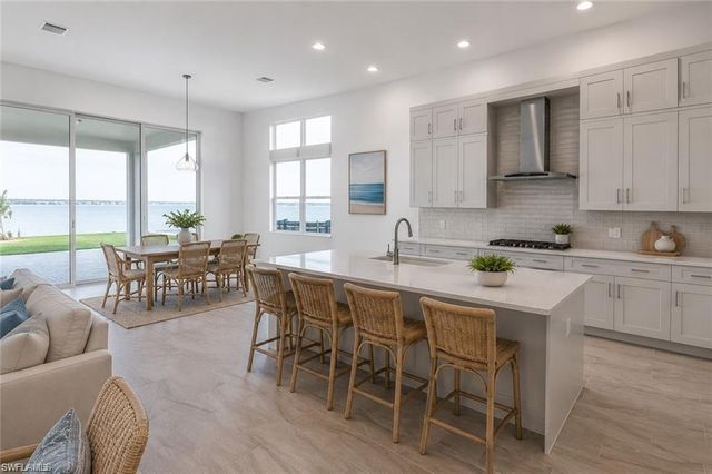 8541 Oceana WAY, Naples, FL 34114