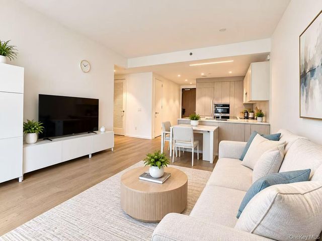 133-27 39th Avenue 10S, Flushing, NY 11354