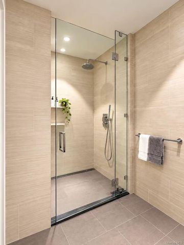 133-27 39th Avenue 10S, Flushing, NY 11354