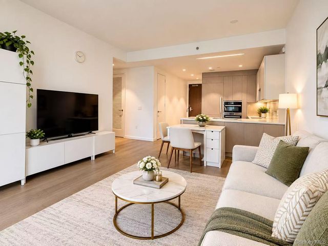 133-27 39th Avenue 10S, Flushing, NY 11354
