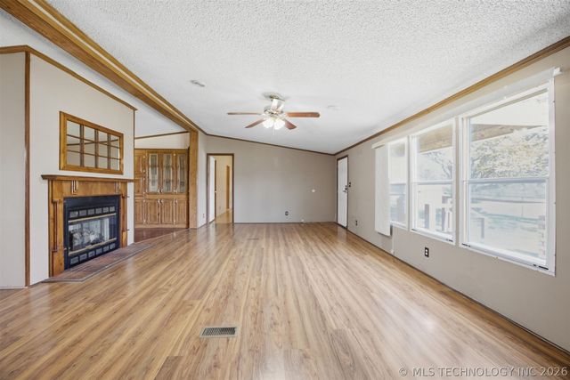 9283 SW Gowen Road, Hartshorne, OK 74547