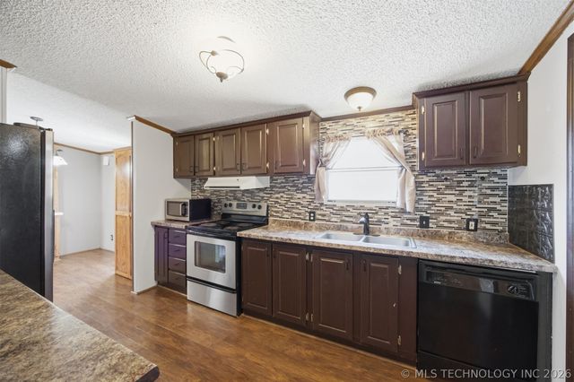 9283 SW Gowen Road, Hartshorne, OK 74547