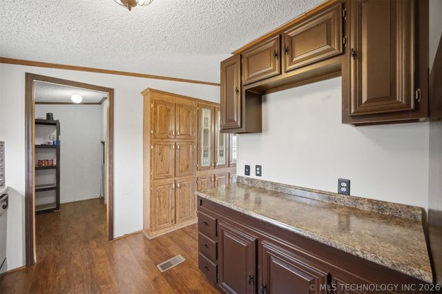 9283 SW Gowen Road, Hartshorne, OK 74547