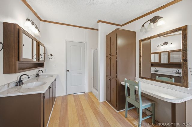 9283 SW Gowen Road, Hartshorne, OK 74547