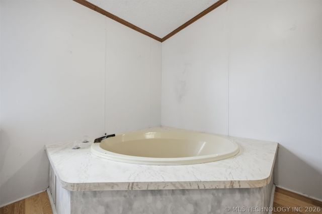 9283 SW Gowen Road, Hartshorne, OK 74547