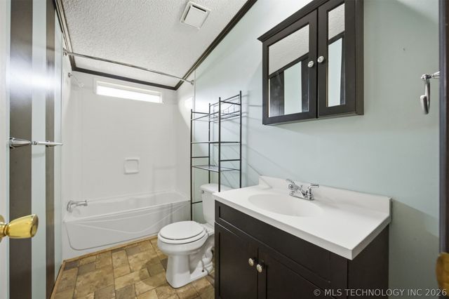 9283 SW Gowen Road, Hartshorne, OK 74547