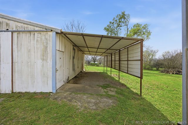 9283 SW Gowen Road, Hartshorne, OK 74547