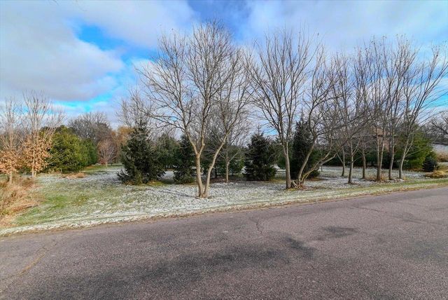 6415 Windsor Prairie Road, Deforest, WI 53597