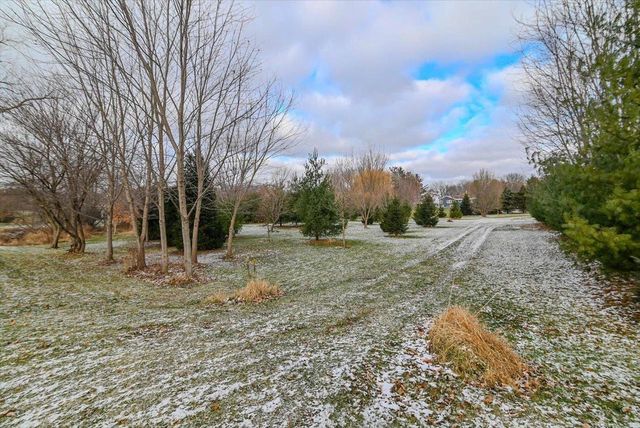 6415 Windsor Prairie Road, Deforest, WI 53597